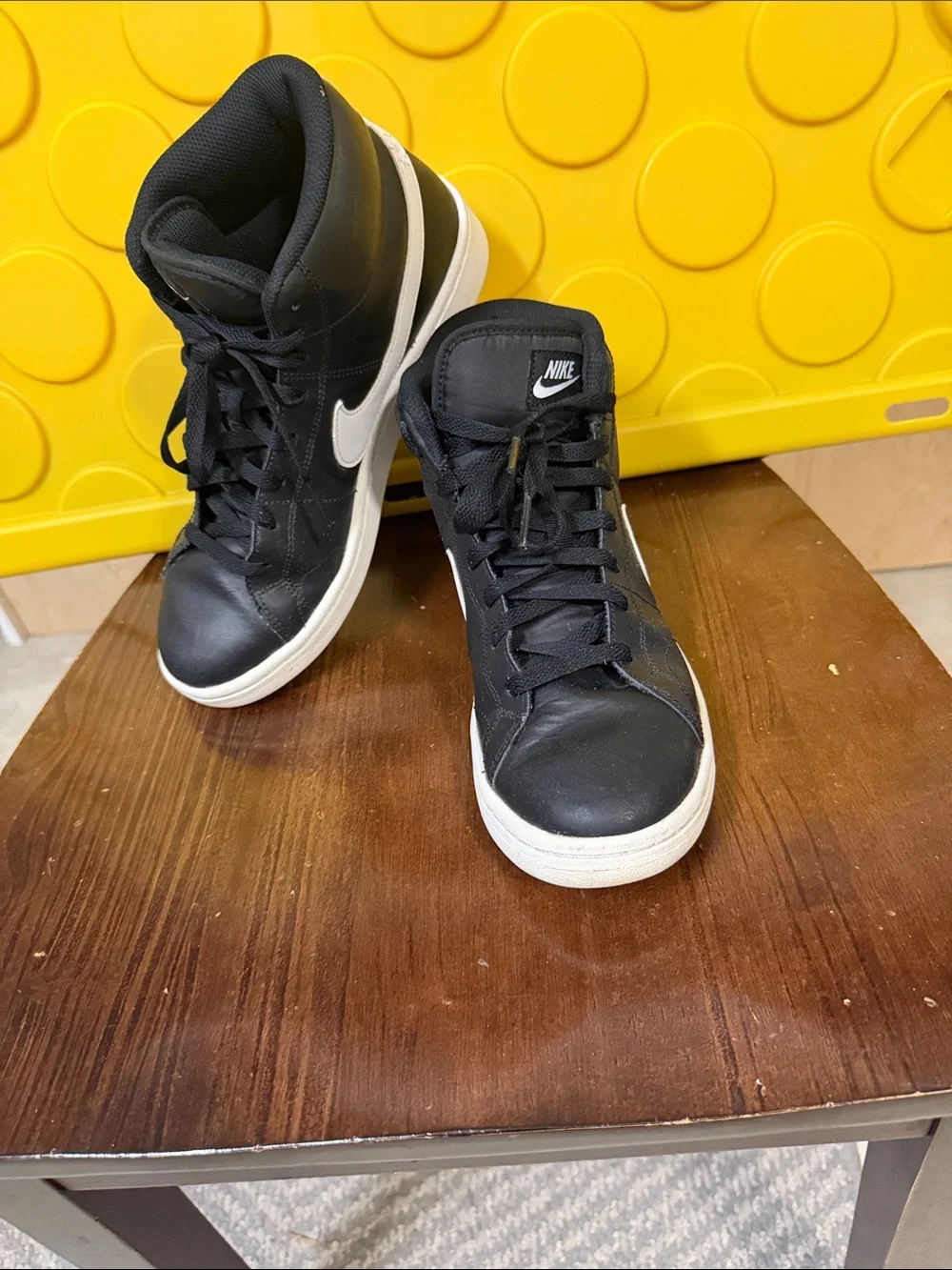 Nike Men's Black/White High-Top Sneakers Size 8.5